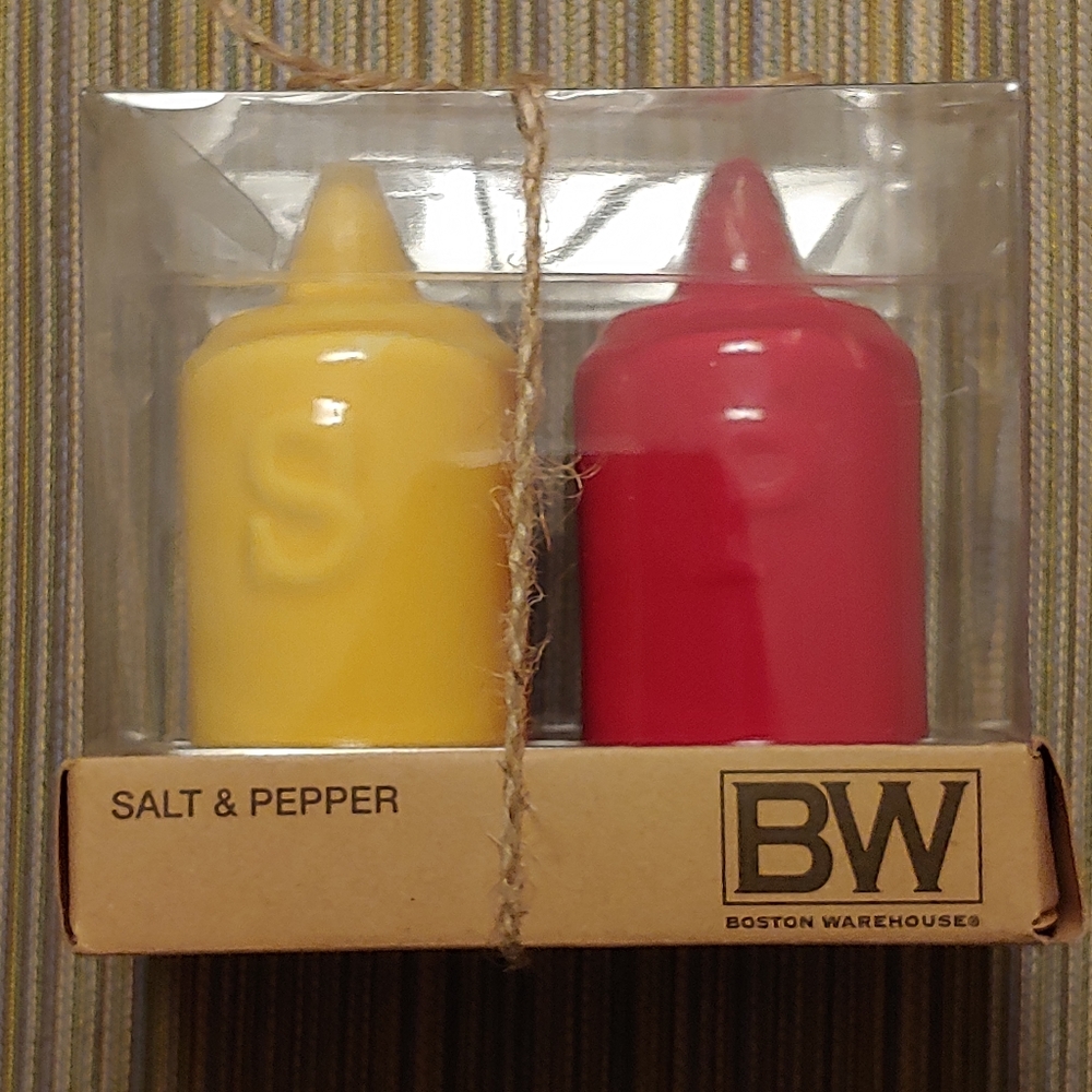 Ketchup and mustard style salt and pepper shakers